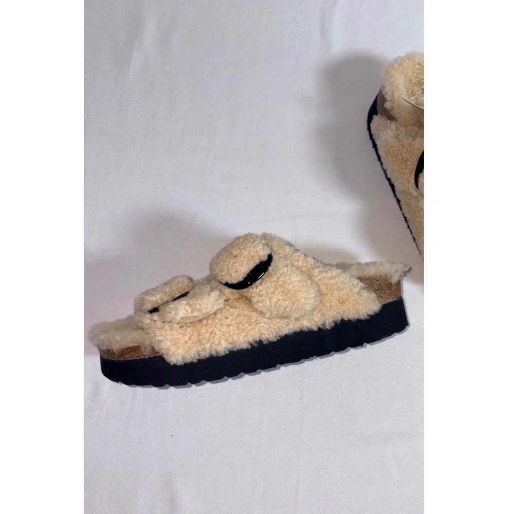 Papillio Birkenstock Arizona Platform Eu 38 usa 7.5 Cream Shearling Teddy Slides
